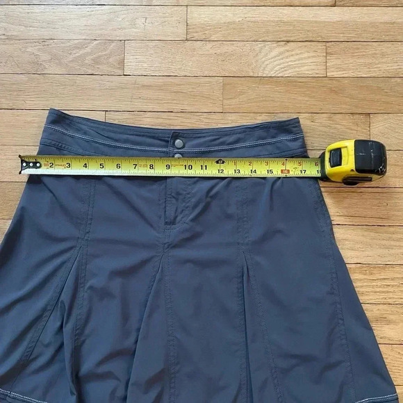 Title 9 Women’s Skort Size 4 - Picture 9 of 10